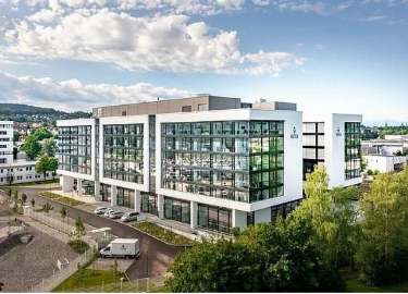 Verwaltungsgebäude Vetter mit Glasfassade