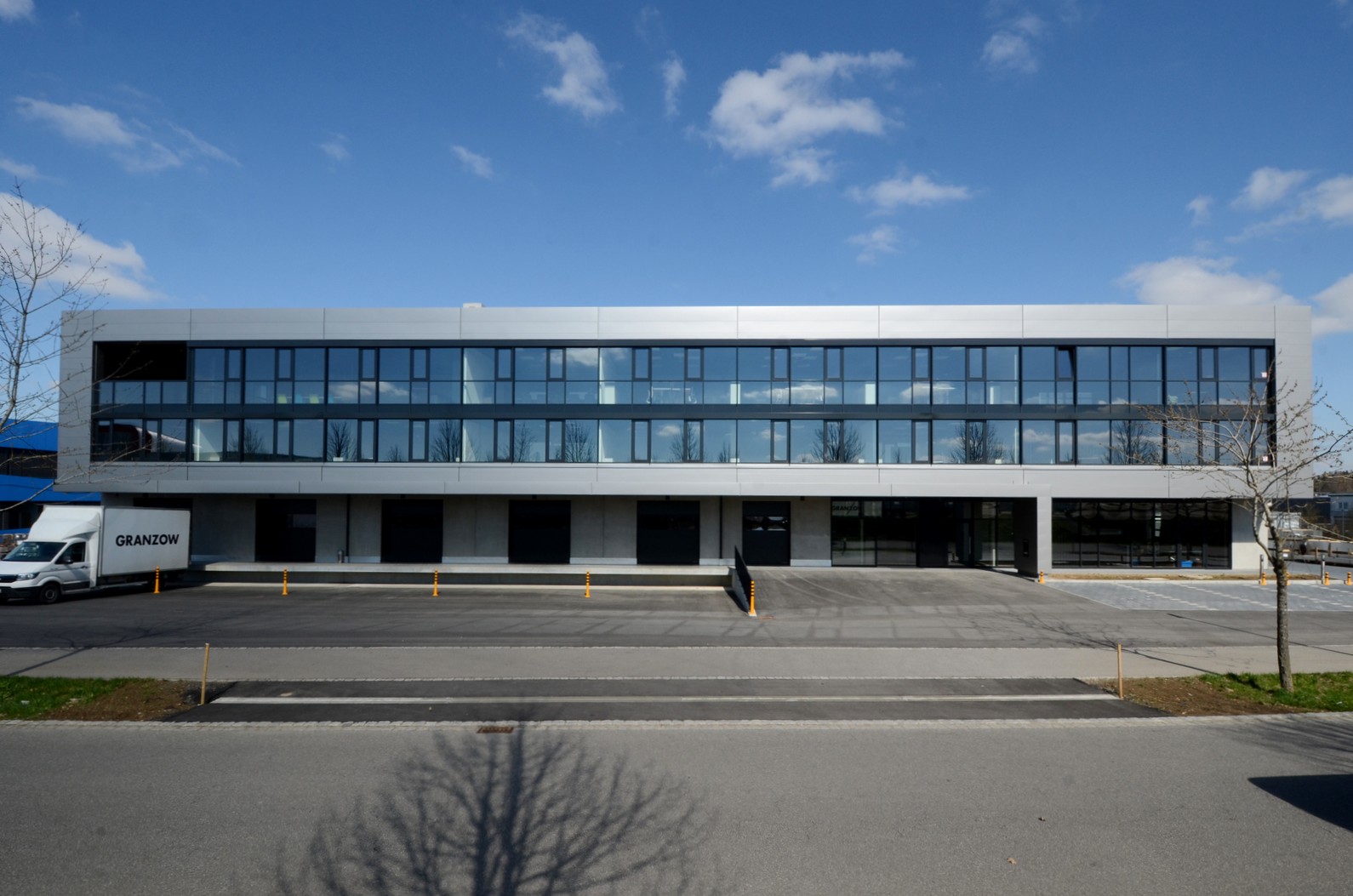 Bürogebäude Granzow mit Glasfassade